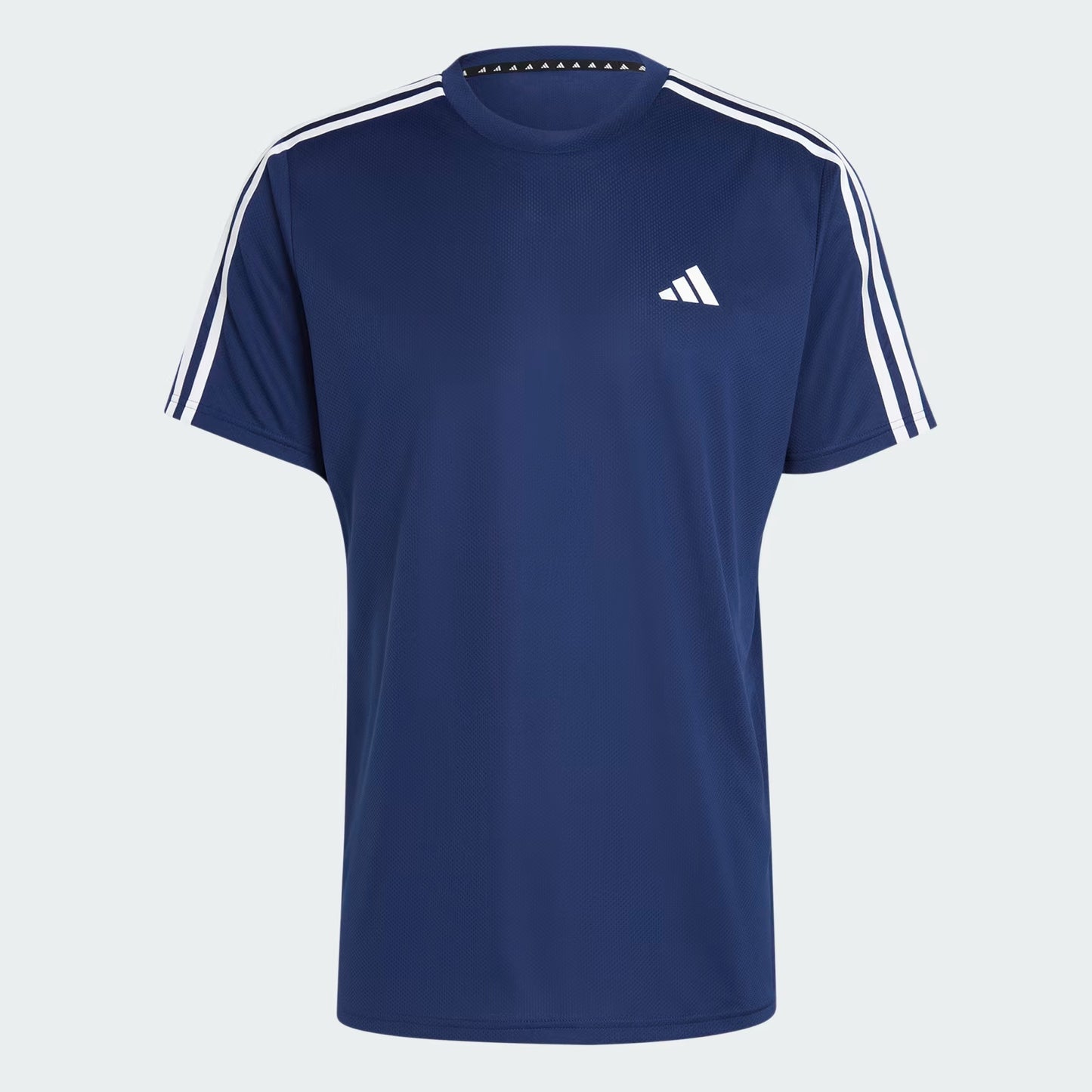 Adidas Essentials 3-Stripes Tee – T-shirt Homme Confort & Style Sport 🇩🇿 تيشيرت Adidas Essentials بثلاثة خطوط – راحة وأناقة رياضية | رجالي