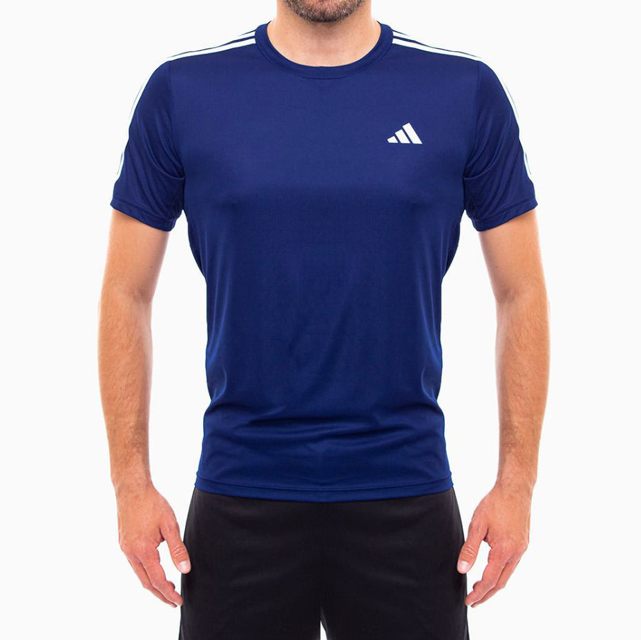 Adidas Essentials 3-Stripes Tee – T-shirt Homme Confort & Style Sport 🇩🇿 تيشيرت Adidas Essentials بثلاثة خطوط – راحة وأناقة رياضية | رجالي