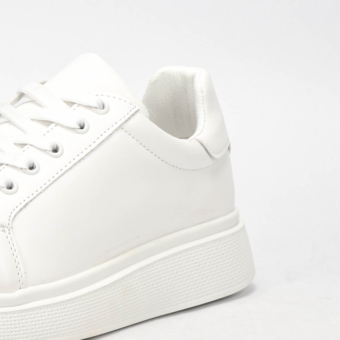 CASUAL SHOES WHITE Référence : H-001