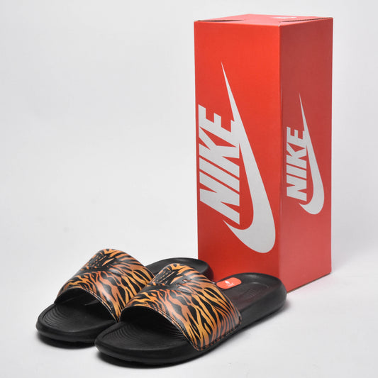NIKE Victori One Print Référence : CN9676-010