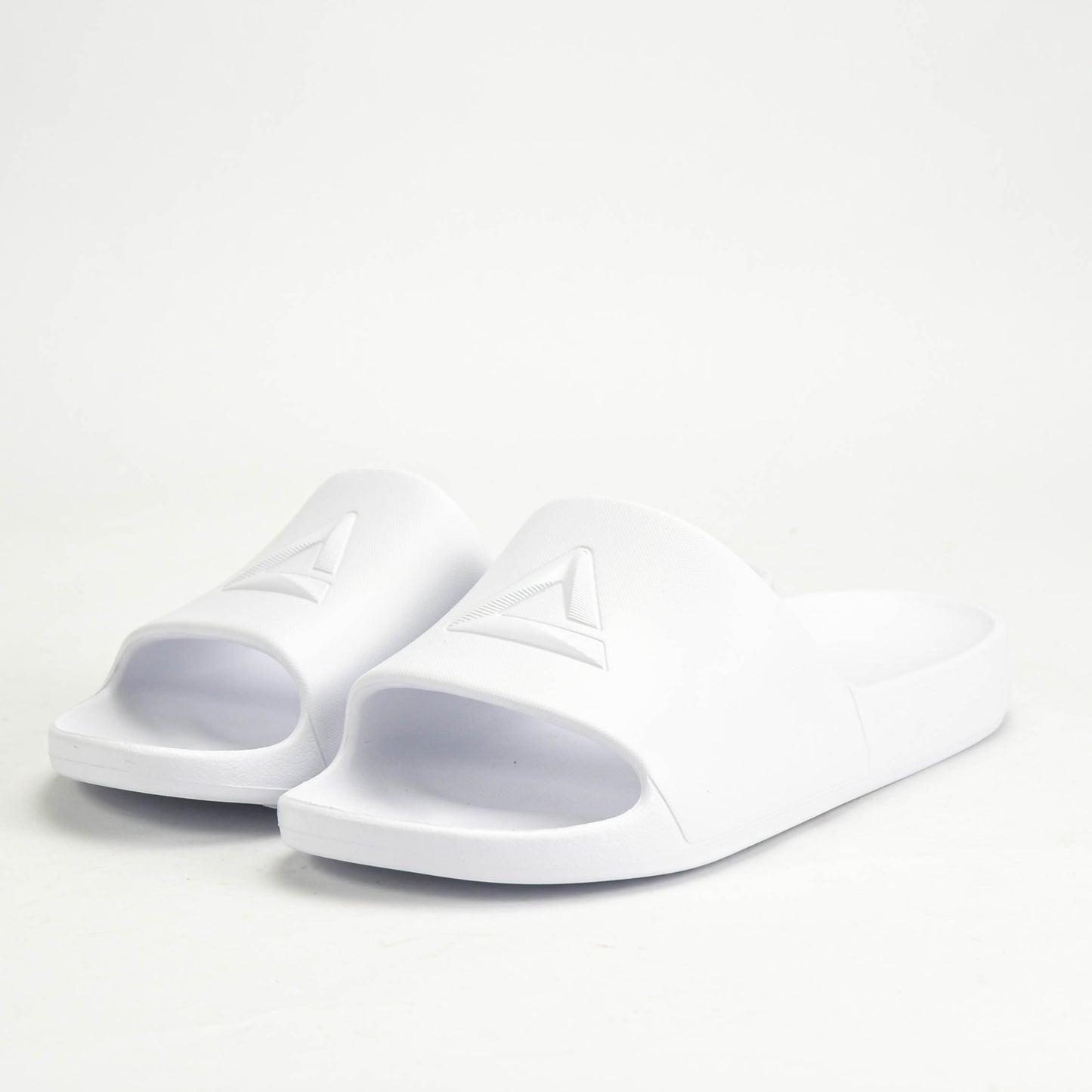 PEAK CLAQUETTES SLIPPERS WHITE Référence : RLW2301L-0010
