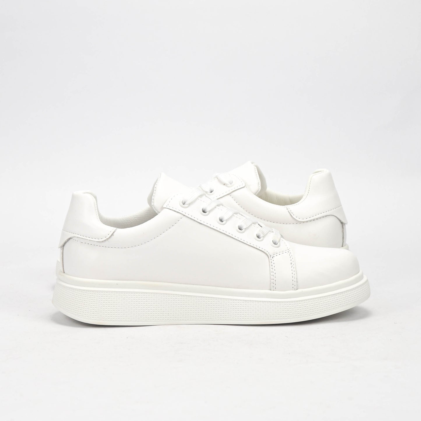 CASUAL SHOES WHITE Référence : H-001