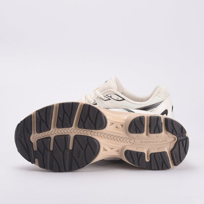 ASICS GEL FLUX CN Référence : 1011B646-101
