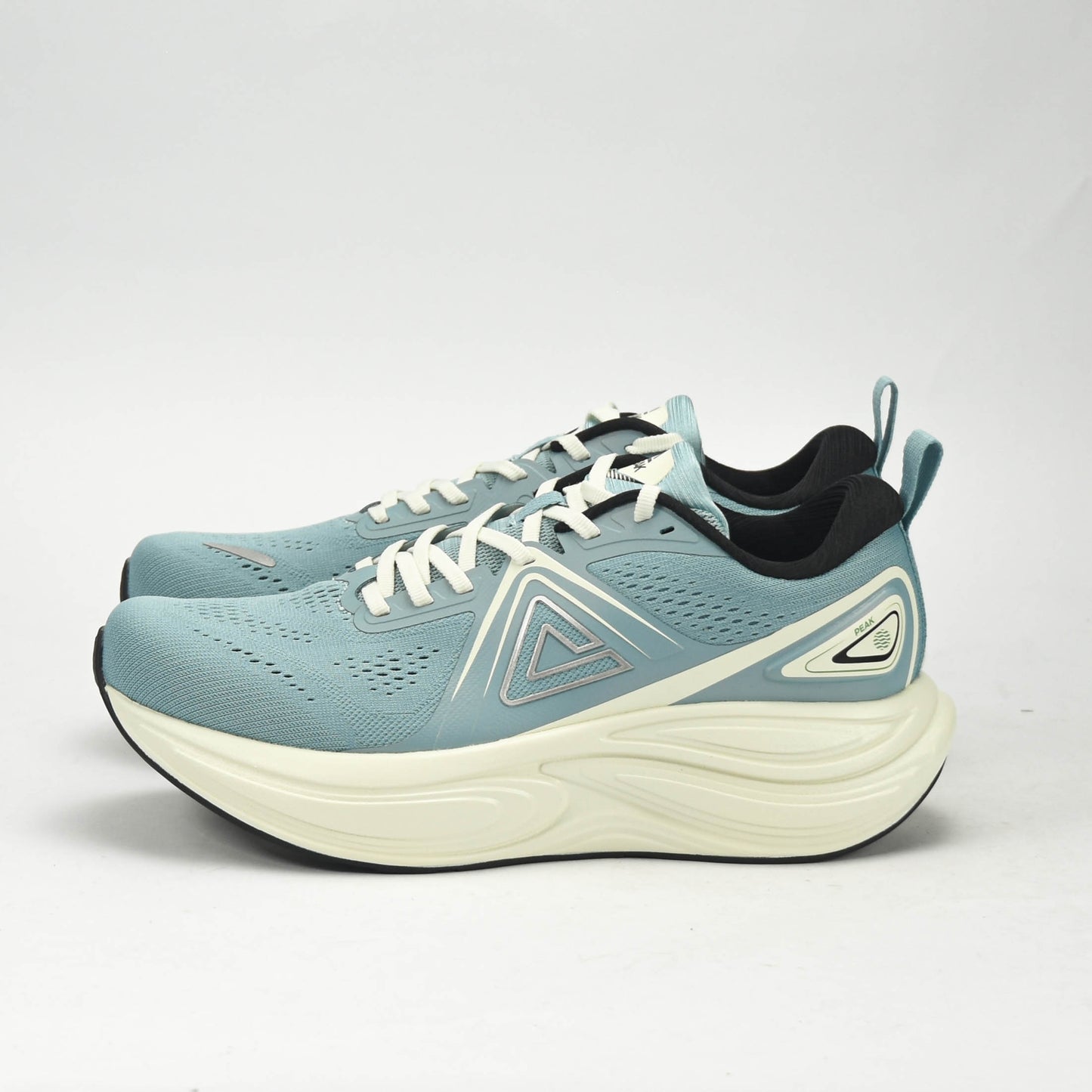 PEAK Chaussures – Confort & Performance 🇩🇿 أحذية PEAK – راحة وأداء عالي
