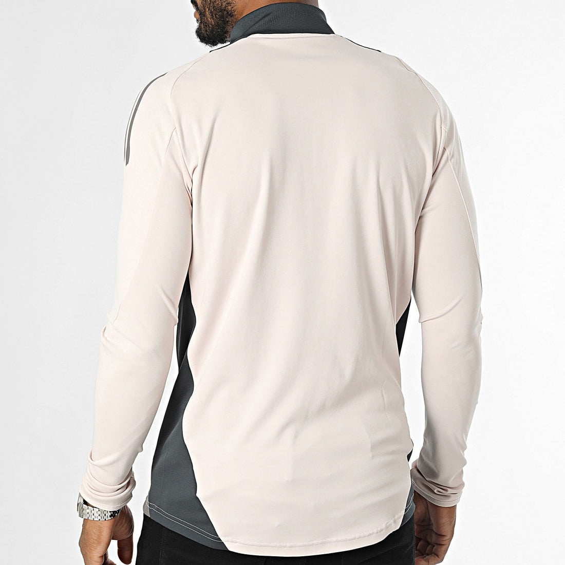 Tee Shirt Manches Longues A Bandes Real Madrid IT5133 Beige Gris Référence : IT5133