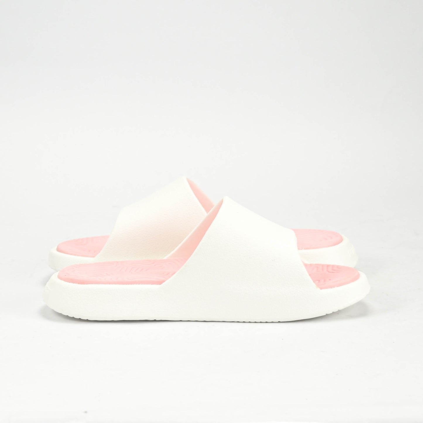 PEAK SPORTS SLIPPERS Référence : ET53098L-Z469