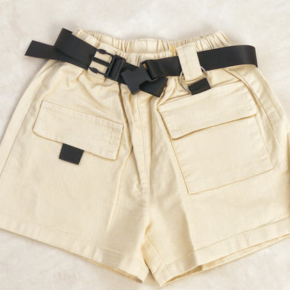 SHORT BEIGE AVEC CEINTURE NOIR Référence : 4388
