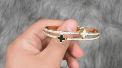 BRACELET TRÈFLES JUMEAUX Référence : 300200
